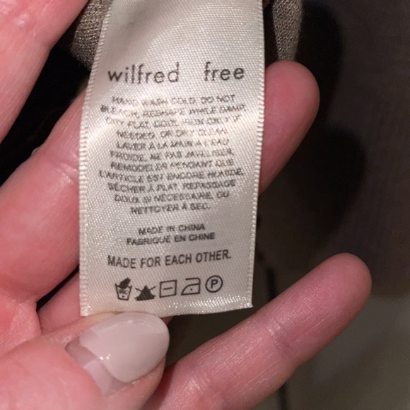 Wilfred Free Souvenir Sweater. Heathered Taupe. Size 3 - Picture 6 of 7